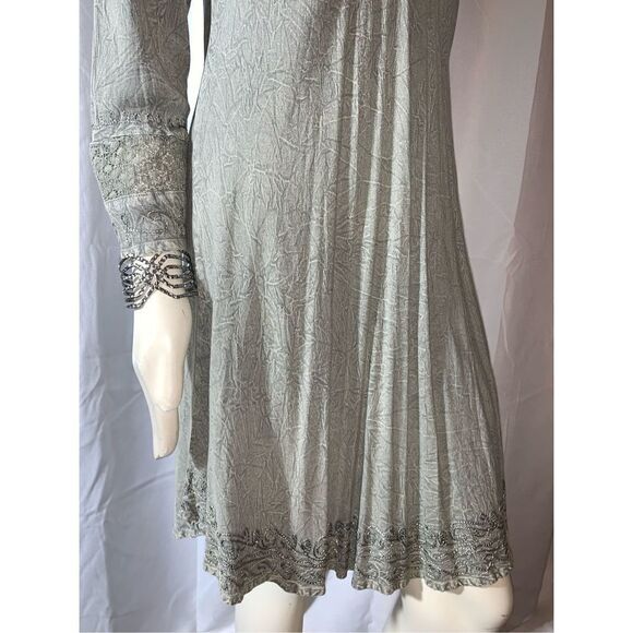 NWT VENUS IMPORTS EMBROIDERED SAGE GREEN RAYON DRESS S/M - Picture 3 of 10